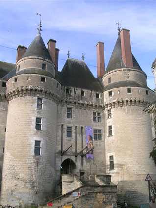 entrance of the château de Langeais